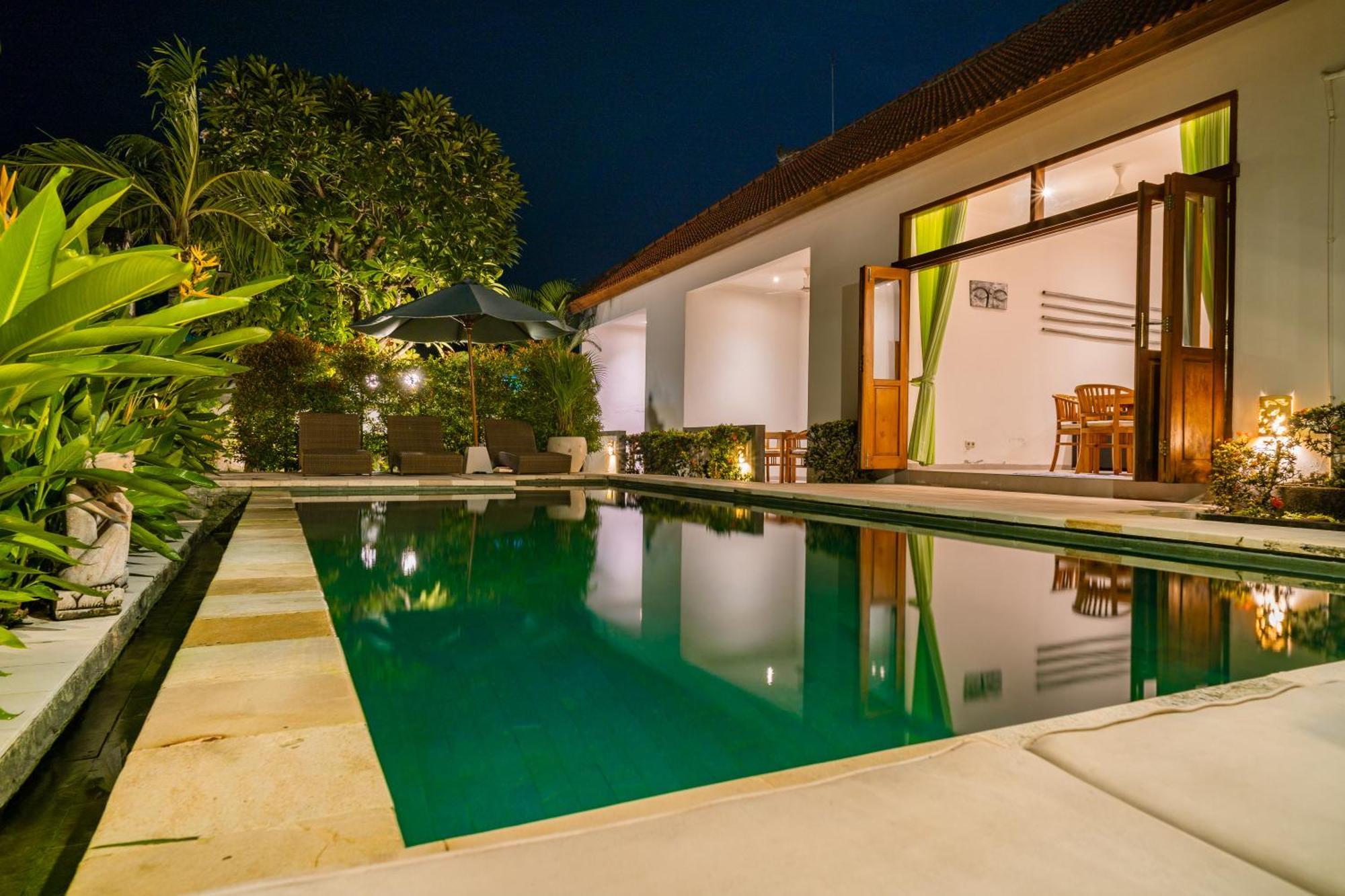 Villa Seruni Lovina Exteriör bild